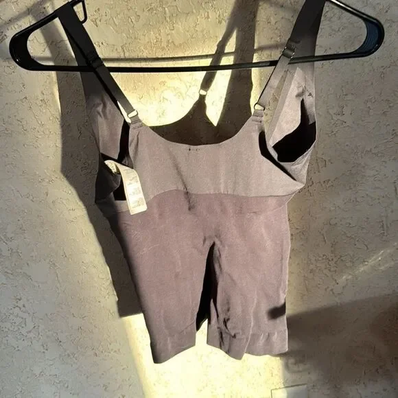 Spanx Shape-wear Tank Top - Picture 4 of 10